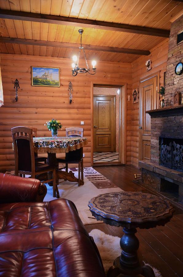 Sadyba Pochayiv Villa Počaïv Esterno foto